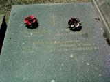 image of grave number 330616